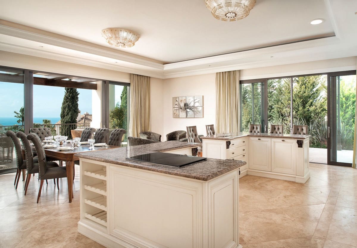 7 chambre Villa/Maison à vendre à Golden Mile avec piscine - 16 300 000 € (Ref: 8529606)