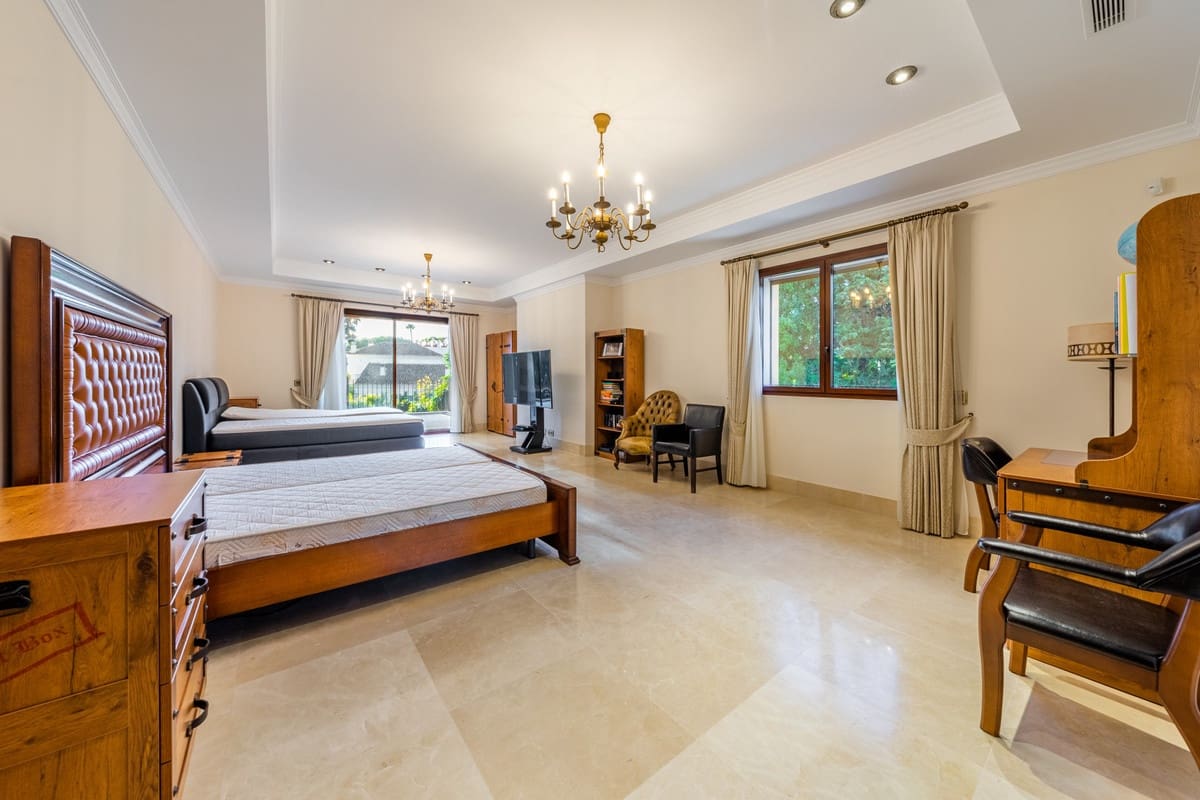 6 sypialnia Willa na sprzedaż w Guadalmina z basenem - 11 500 000 € (Ref: 8529607)