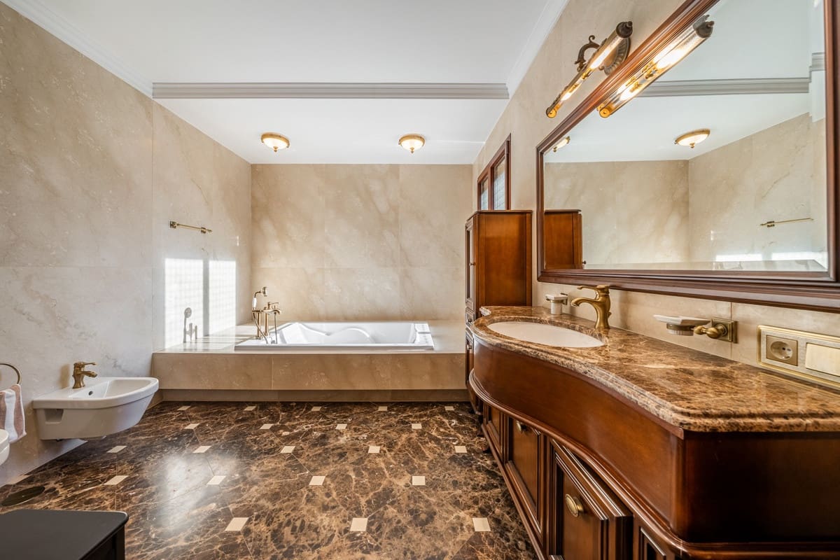 6 sypialnia Willa na sprzedaż w Guadalmina z basenem - 11 500 000 € (Ref: 8529607)