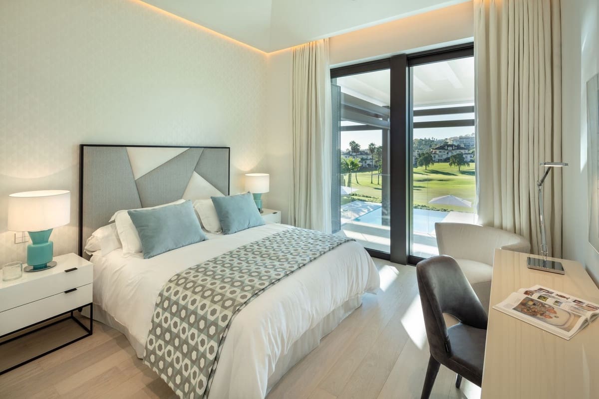 6 quarto Moradia para venda em Nueva Andalucia - 13 500 000 € (Ref: 8529615)