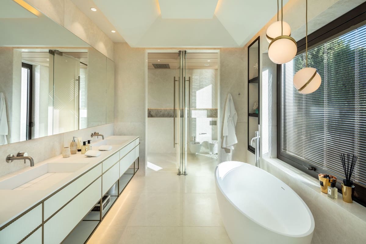 6 quarto Moradia para venda em Nueva Andalucia - 13 500 000 € (Ref: 8529615)