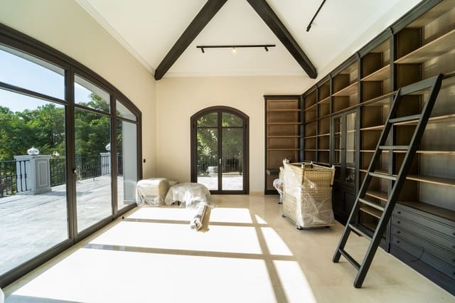 6 bedroom Villa for sale in Sierra Blanca, Marbella with pool - € 29,000,000 (Ref: 8529617)