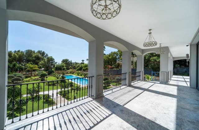 6 bedroom Villa for sale in Sierra Blanca, Marbella with pool - € 29,000,000 (Ref: 8529617)