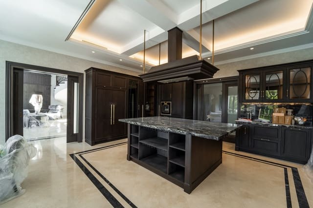 6 bedroom Villa for sale in Sierra Blanca, Marbella with pool - € 29,000,000 (Ref: 8529617)