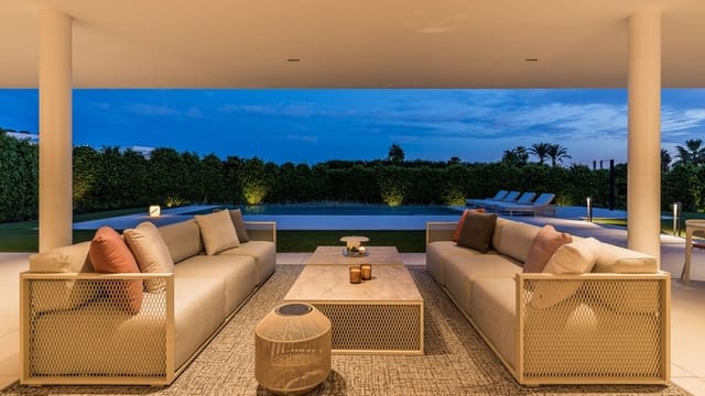 5 sypialnia Willa na sprzedaż w La Carolina - Guadalpín, Marbella z basenem garażem - 15 800 000 € (Ref: 8529620)