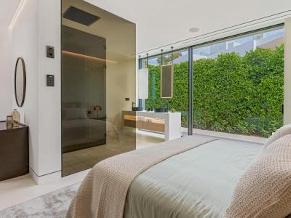 5 slaapkamer Villa te koop in Golden Mile met zwembad garage - € 15.800.000 (Ref: 8529620)