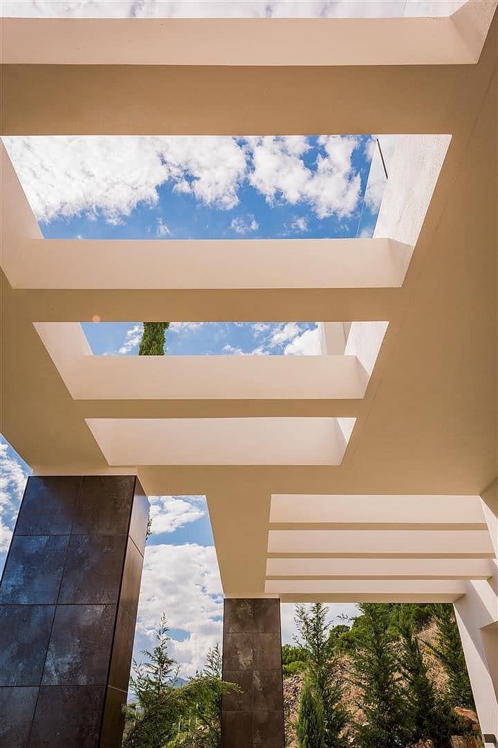 9 sypialnia Willa na sprzedaż w Los Arqueros z basenem garażem - 11 500 000 € (Ref: 8529621)