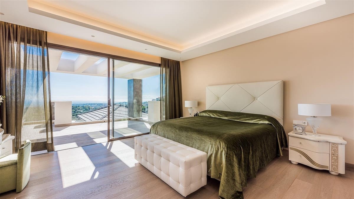 9 sypialnia Willa na sprzedaż w Los Arqueros z basenem garażem - 11 500 000 € (Ref: 8529621)