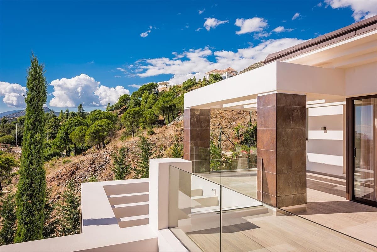 9 sypialnia Willa na sprzedaż w Los Arqueros z basenem garażem - 11 500 000 € (Ref: 8529621)