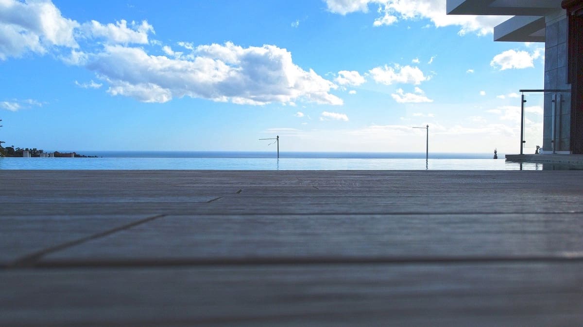 9 sypialnia Willa na sprzedaż w Los Arqueros z basenem garażem - 11 500 000 € (Ref: 8529621)