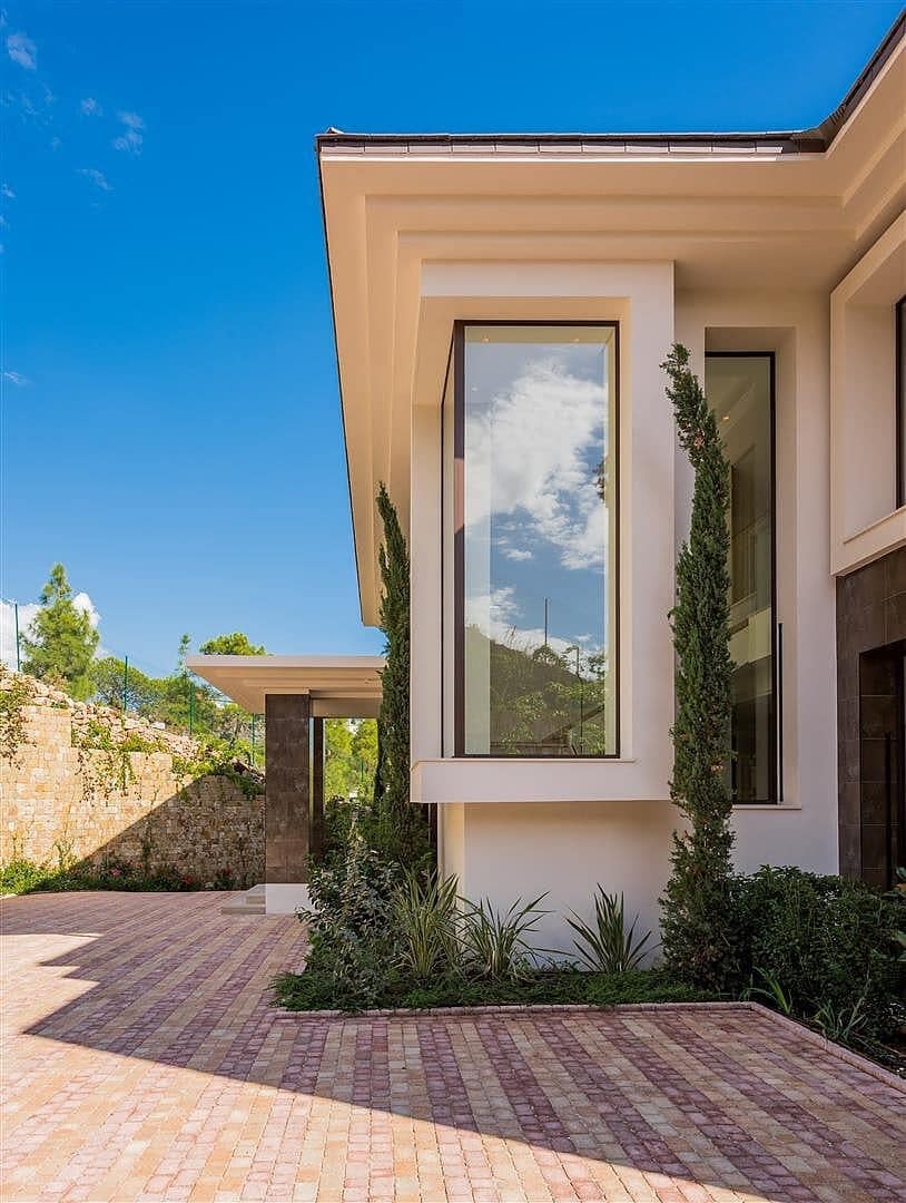 9 sypialnia Willa na sprzedaż w Los Arqueros z basenem garażem - 11 500 000 € (Ref: 8529621)