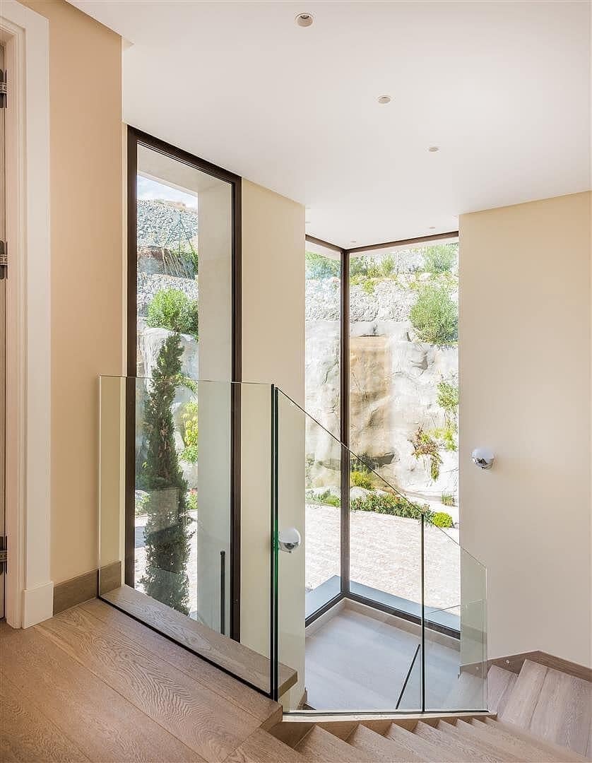 9 sypialnia Willa na sprzedaż w Los Arqueros z basenem garażem - 11 500 000 € (Ref: 8529621)