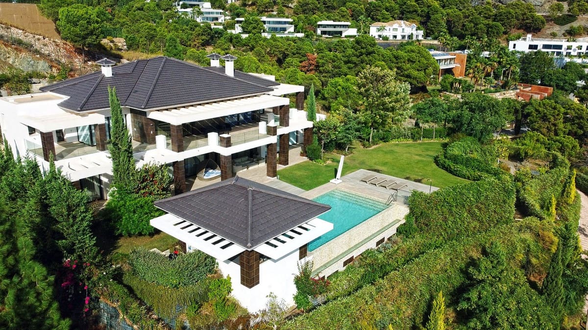 9 sypialnia Willa na sprzedaż w Los Arqueros z basenem garażem - 11 500 000 € (Ref: 8529621)