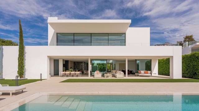 5 soverom Villa til salgs i La Carolina - Guadalpín, Marbella med svømmebasseng garasje - € 15 800 000 (Ref: 8529624)