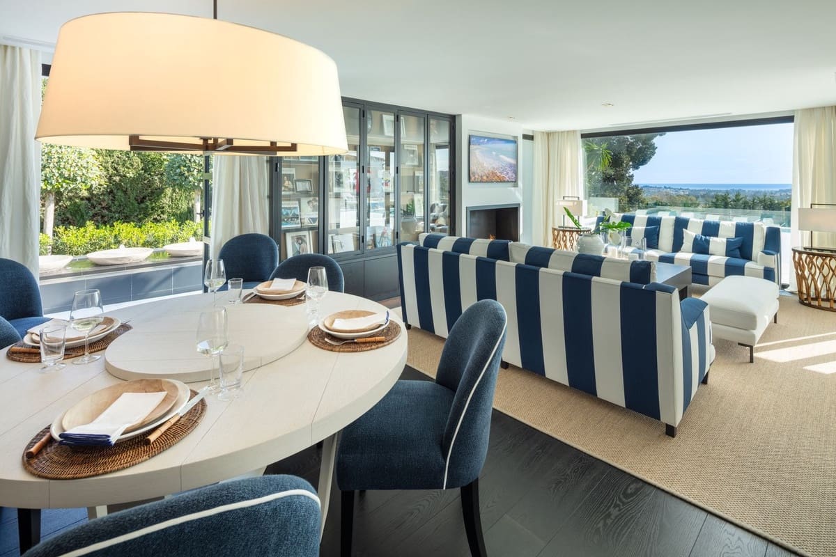 5 soverom Villa til salgs i Nueva Andalucia med svømmebasseng garasje - € 10 500 000 (Ref: 8529626)