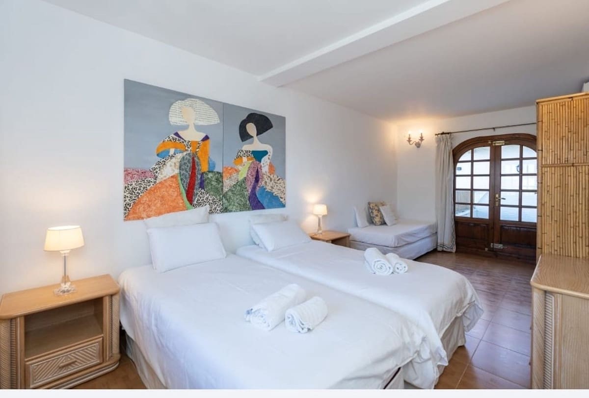 7 makuuhuone Huvila myytävänä paikassa Marbella mukana uima-altaan - 4 000 000 € (Ref: 8550754)