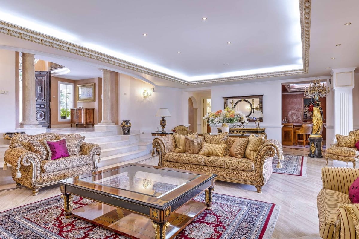 6 bedroom Villa for sale in Golden Mile with pool garage - € 12,500,000 (Ref: 8550764)