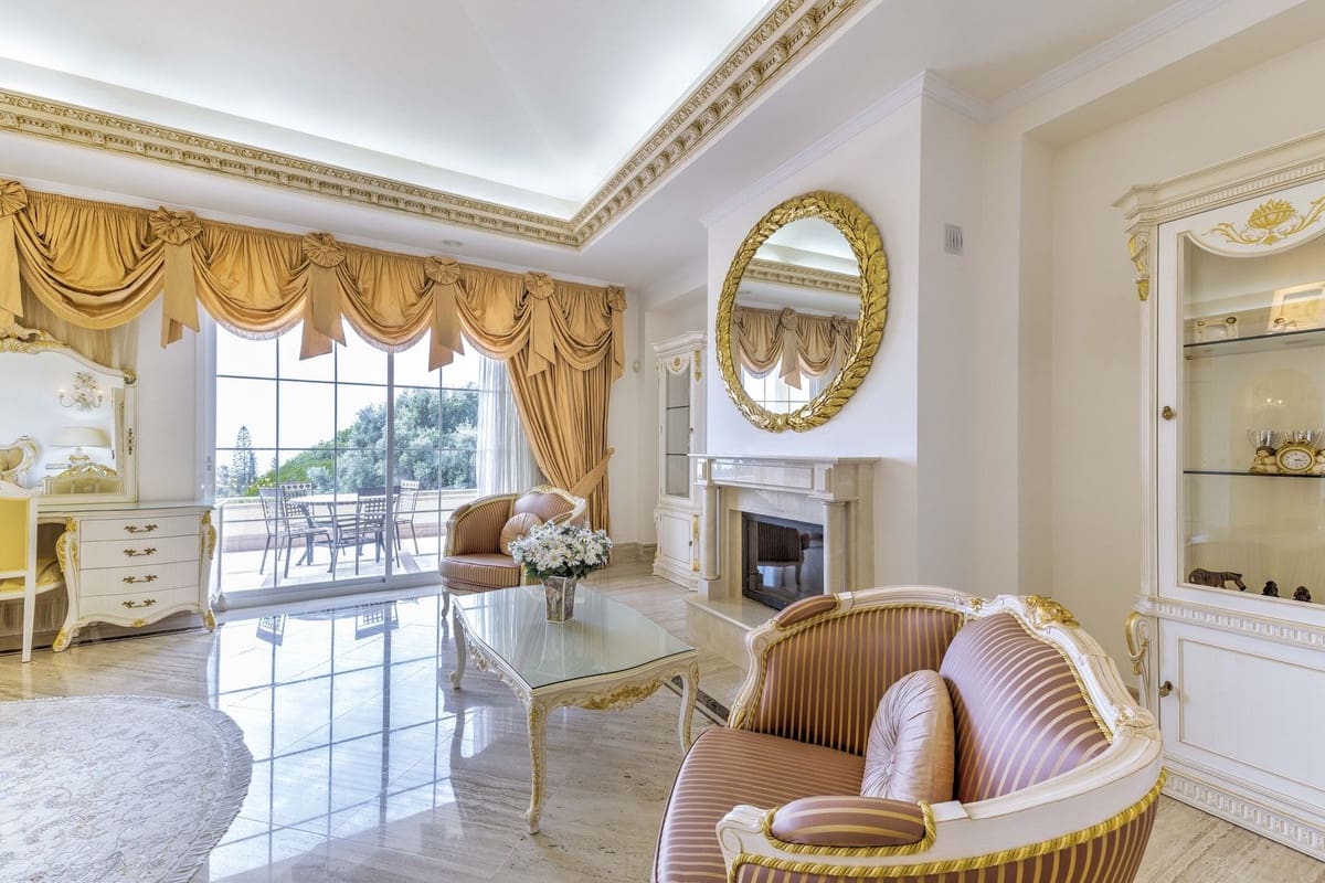 6 bedroom Villa for sale in Golden Mile with pool garage - € 12,500,000 (Ref: 8550764)