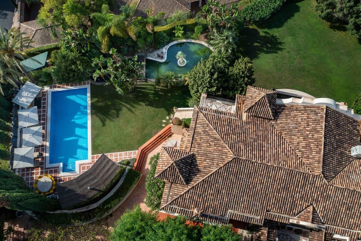 6 bedroom Villa for sale in Golden Mile with pool garage - € 12,500,000 (Ref: 8550764)