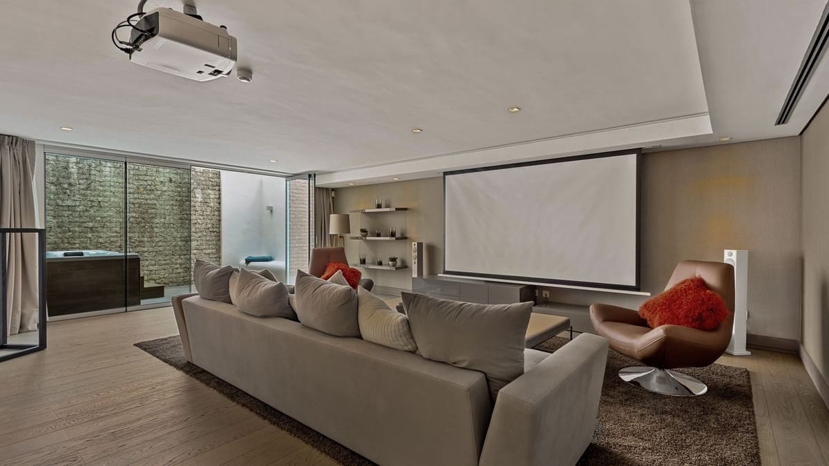 4 soveværelse Villa til salg i Golden Mile med swimmingpool - € 10.500.000 (Ref: 8550768)