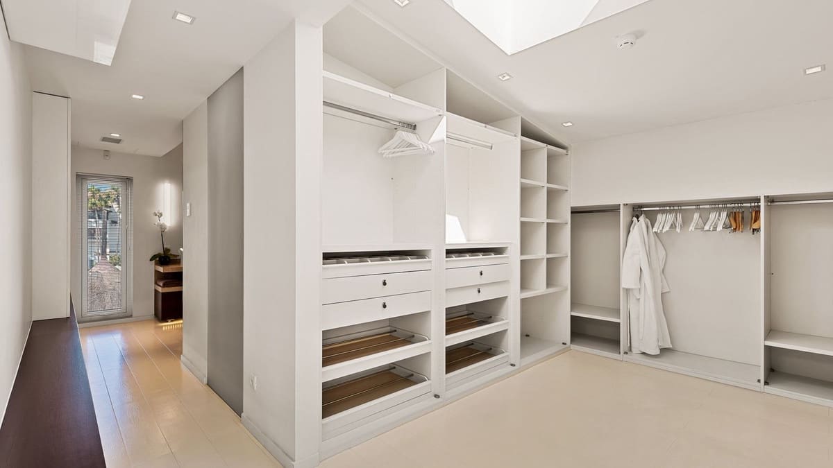 4 soveværelse Villa til salg i Golden Mile med swimmingpool - € 10.500.000 (Ref: 8550768)