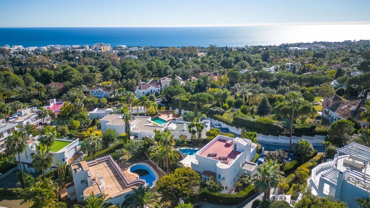 4 soveværelse Villa til salg i Golden Mile med swimmingpool garage - € 3.995.000 (Ref: 8550780)