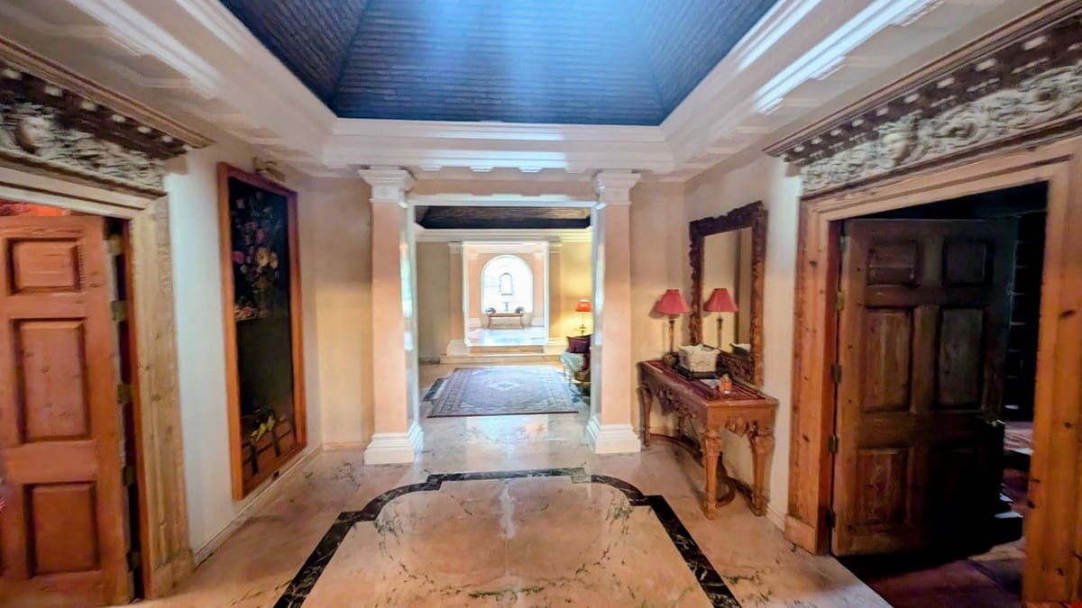 16 slaapkamer Commercieel te koop in San Roque met zwembad garage - € 20.000.000 (Ref: 8579566)