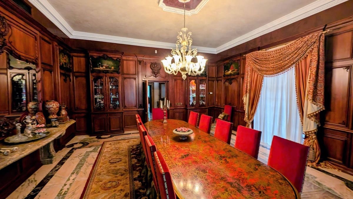 16 slaapkamer Commercieel te koop in San Roque met zwembad garage - € 20.000.000 (Ref: 8579566)