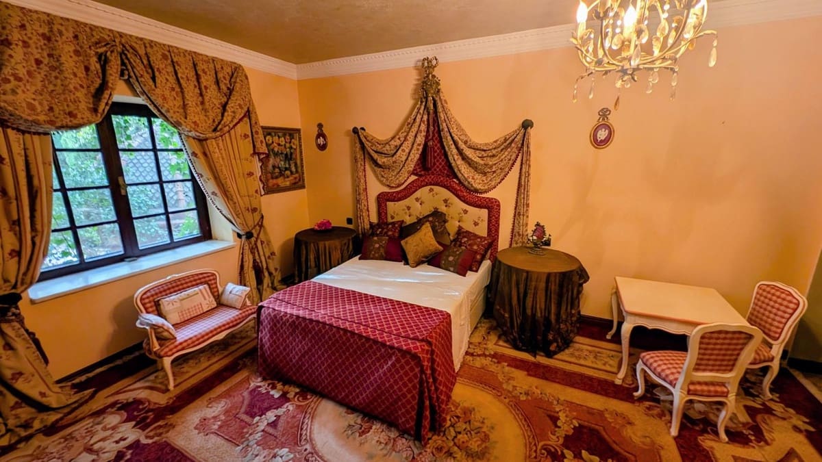 16 slaapkamer Commercieel te koop in San Roque met zwembad garage - € 20.000.000 (Ref: 8579566)