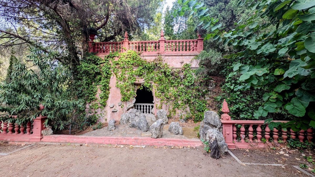 16 slaapkamer Commercieel te koop in San Roque met zwembad garage - € 20.000.000 (Ref: 8579566)