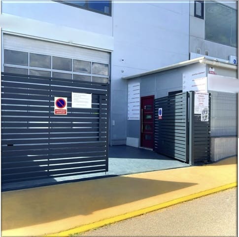 Commercial for sale in San Pedro de Alcántara Pueblo, Marbella - € 3,650,000 (Ref: 8601406)