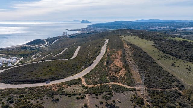 Grunde uden byggetilladelser til salg i Torreguadiaro, San Roque - € 3.500.000 (Ref: 8603425)