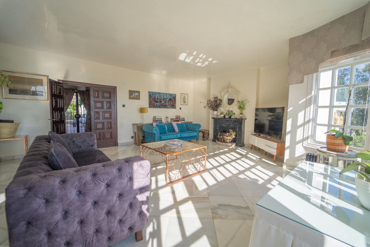 9 slaapkamer Villa te koop in Benalmadena met zwembad - € 4.995.000 (Ref: 8603457)