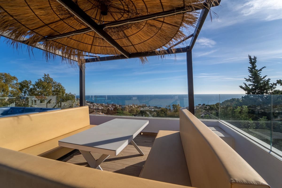 9 slaapkamer Villa te koop in Benalmadena met zwembad - € 4.995.000 (Ref: 8603457)