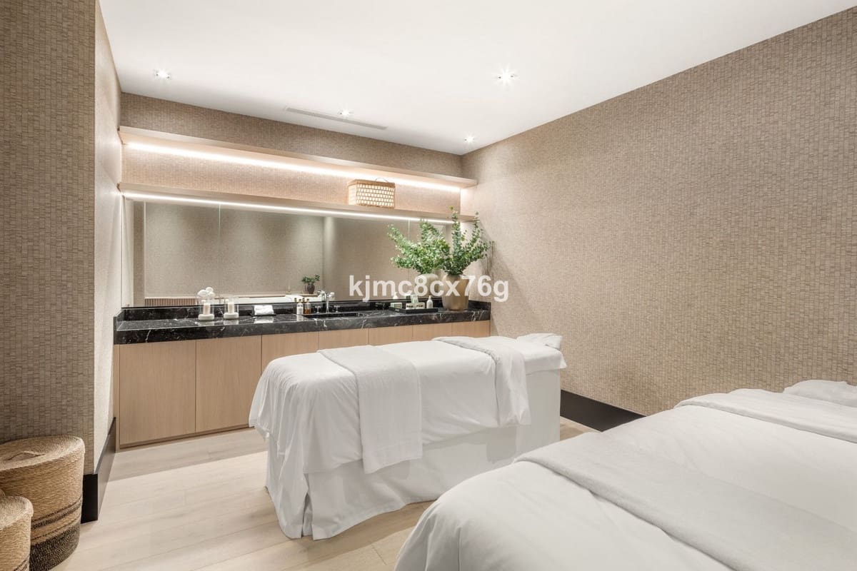 6 sypialnia Willa na sprzedaż w Nueva Andalucia - 15 450 000 € (Ref: 8603479)