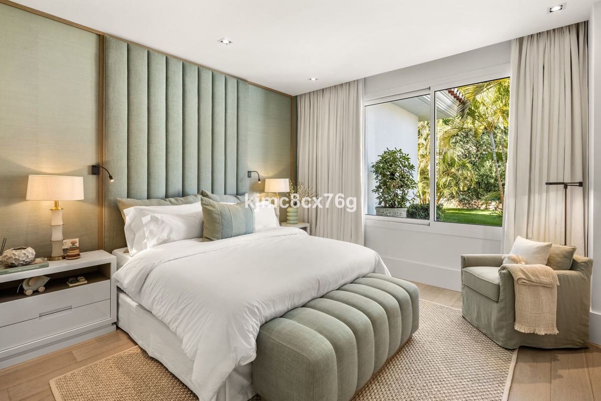 6 sypialnia Willa na sprzedaż w Nueva Andalucia - 15 450 000 € (Ref: 8603479)