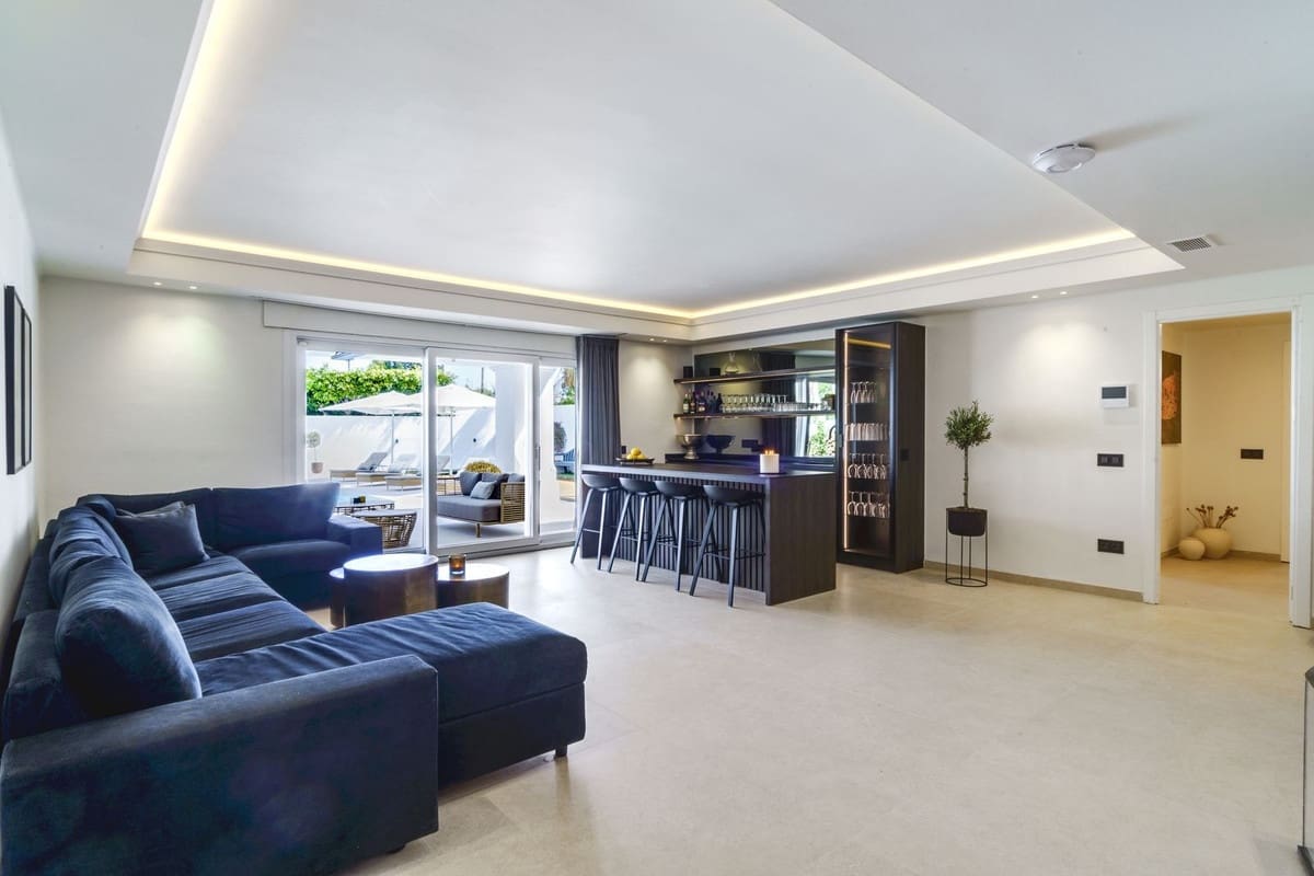 6 sovrum Villa till salu i Nueva Andalucia med pool - 3 700 000 € (Ref: 8634405)