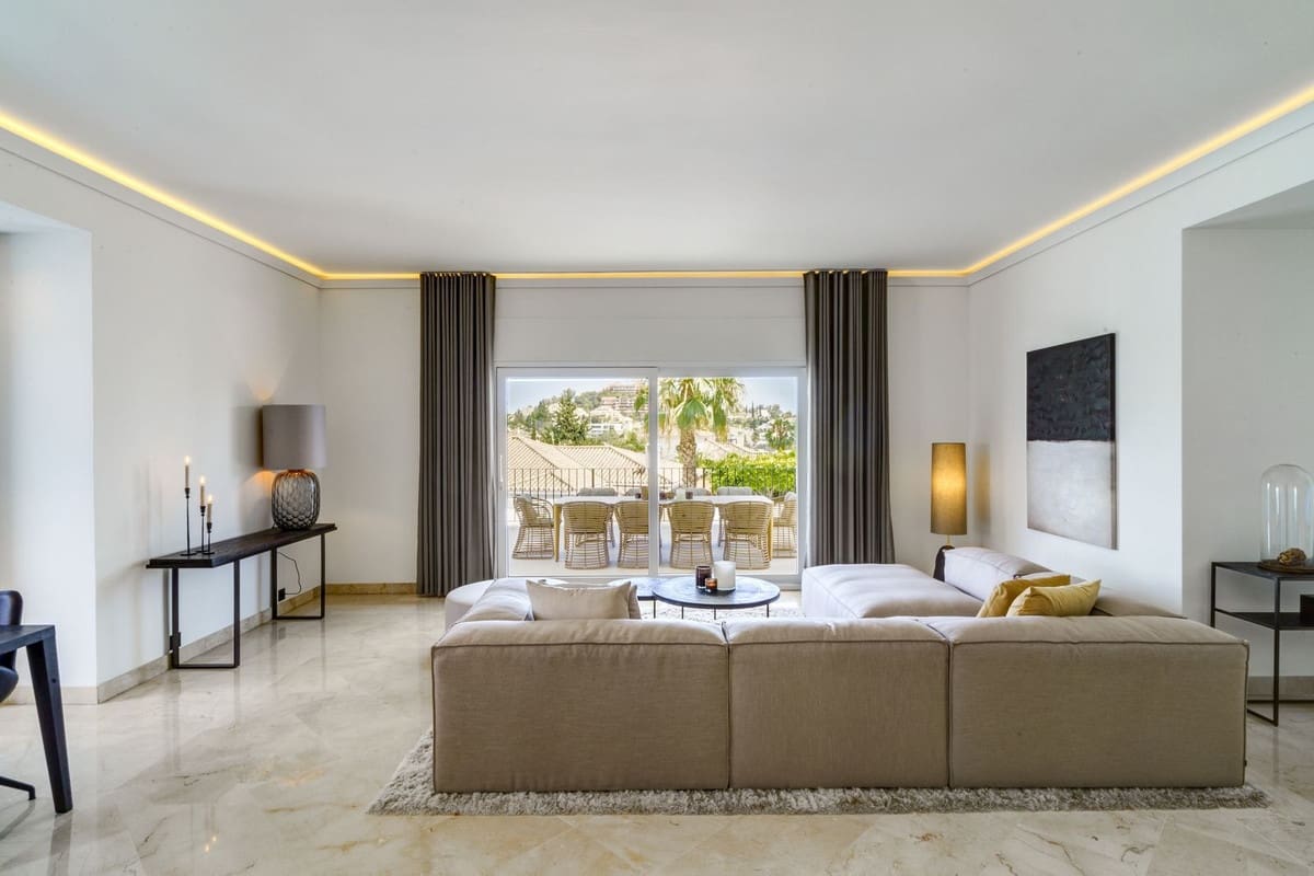 6 sovrum Villa till salu i Nueva Andalucia med pool - 3 700 000 € (Ref: 8634405)