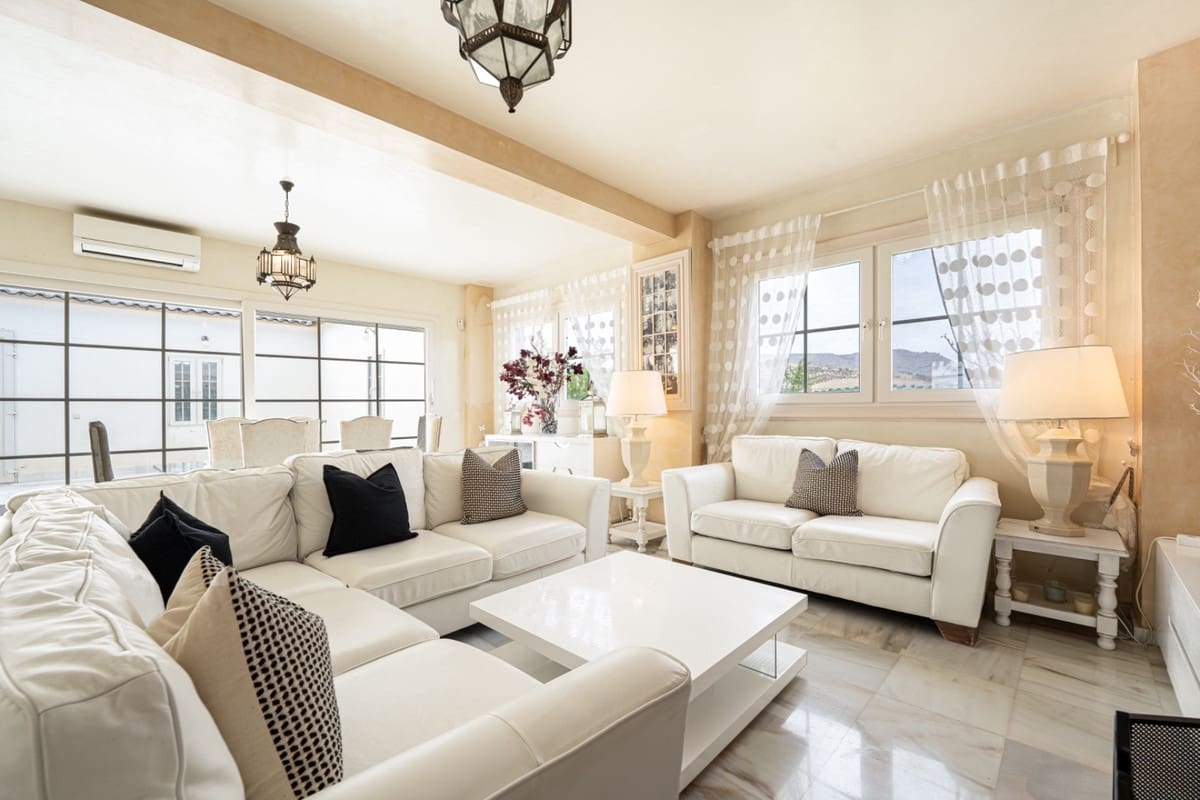 4 sypialnia Finka/Dom wiejski na sprzedaż w Pizarra z basenem - 3 150 000 € (Ref: 8634414)