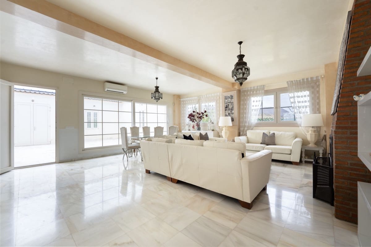 4 sypialnia Finka/Dom wiejski na sprzedaż w Pizarra z basenem - 3 150 000 € (Ref: 8634414)