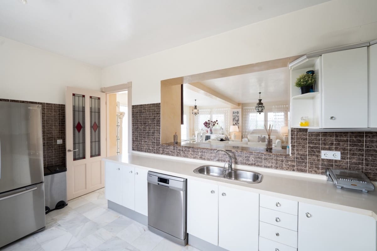 4 sypialnia Finka/Dom wiejski na sprzedaż w Pizarra z basenem - 3 150 000 € (Ref: 8634414)