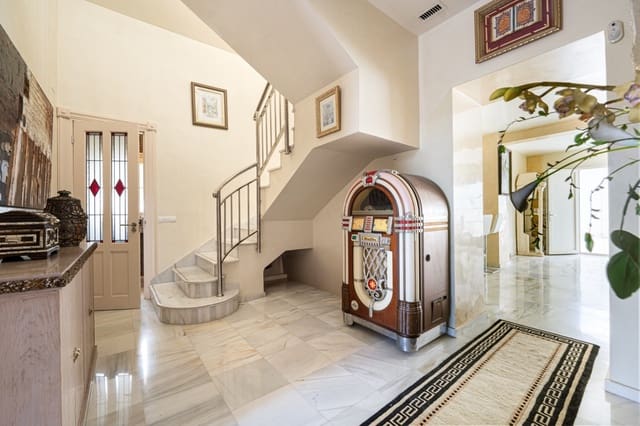 4 sypialnia Finka/Dom wiejski na sprzedaż w Pizarra z basenem - 3 150 000 € (Ref: 8634414)