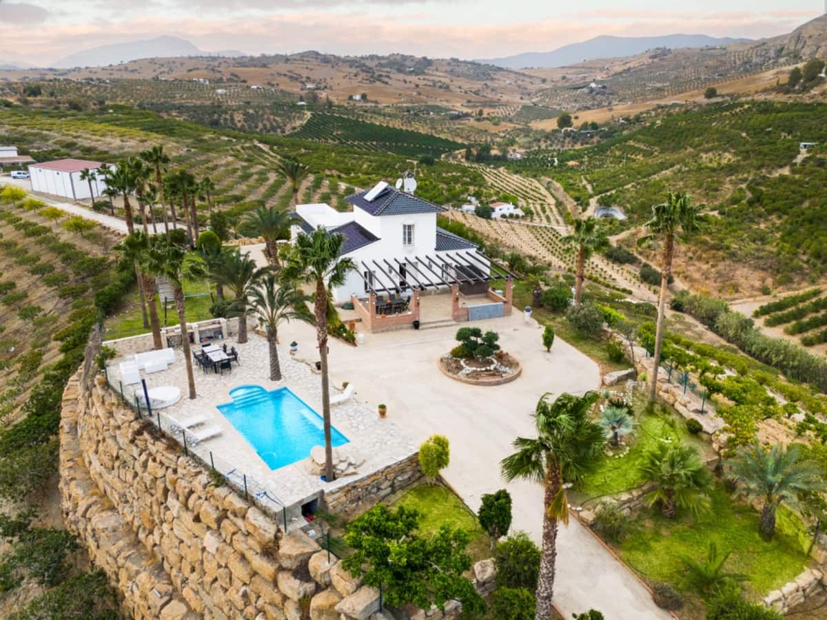 4 sypialnia Finka/Dom wiejski na sprzedaż w Pizarra z basenem - 3 150 000 € (Ref: 8634414)