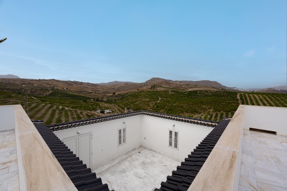 4 sypialnia Finka/Dom wiejski na sprzedaż w Pizarra z basenem - 3 150 000 € (Ref: 8634414)