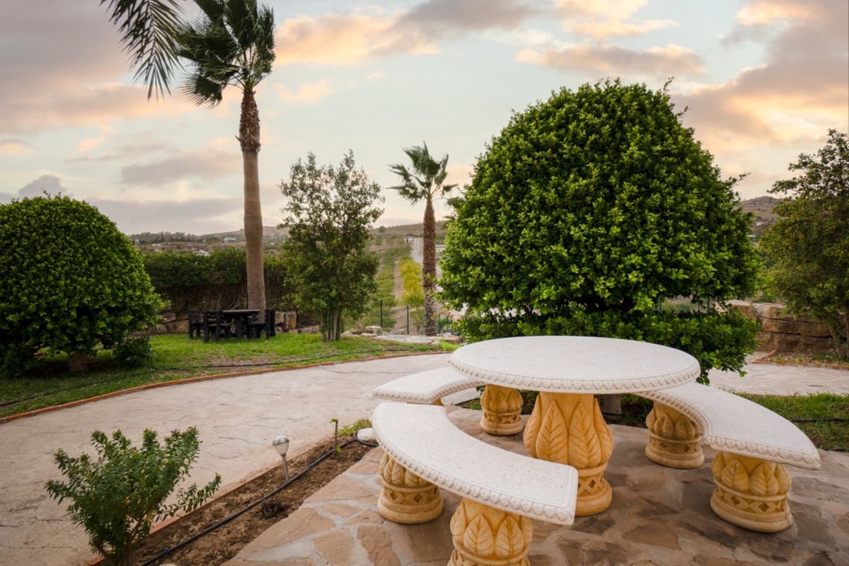 4 sypialnia Finka/Dom wiejski na sprzedaż w Pizarra z basenem - 3 150 000 € (Ref: 8634414)