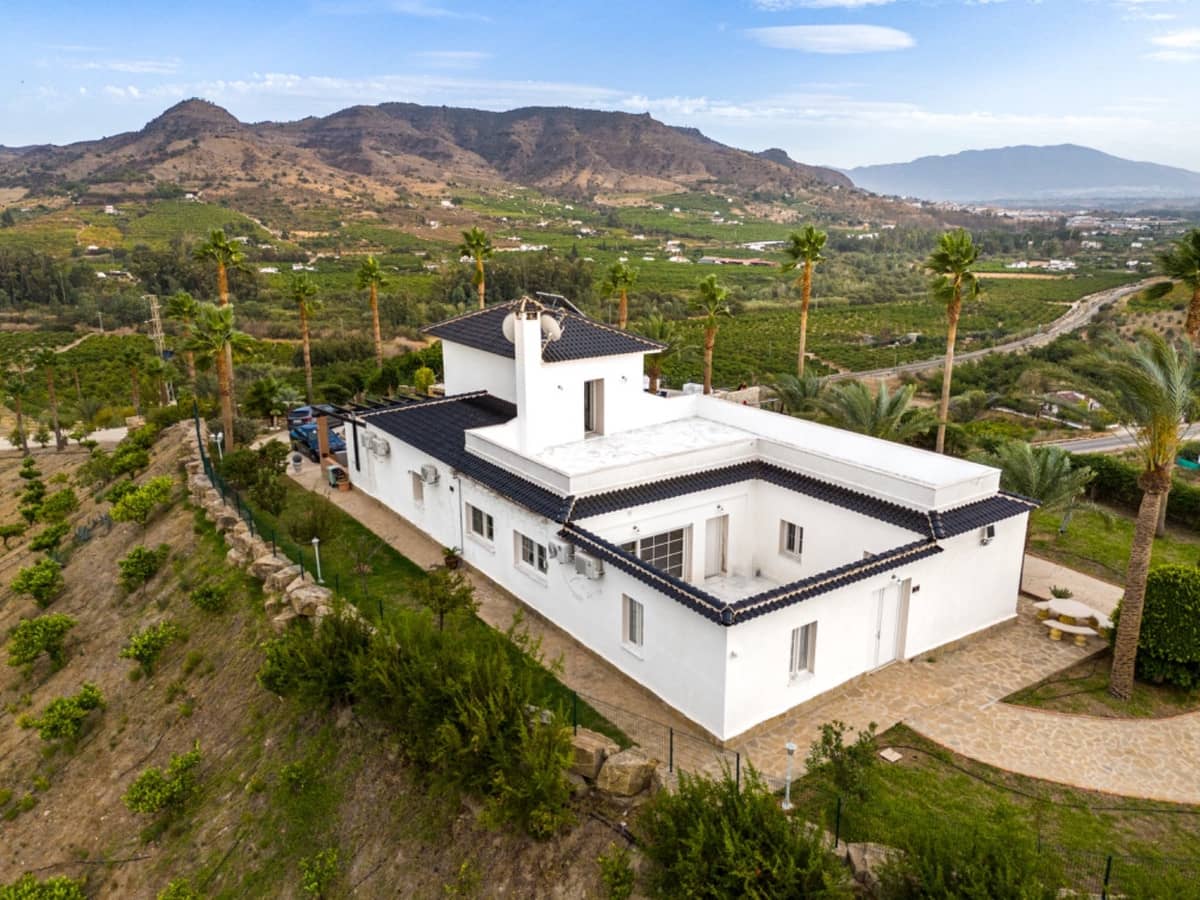 4 sypialnia Finka/Dom wiejski na sprzedaż w Pizarra z basenem - 3 150 000 € (Ref: 8634414)