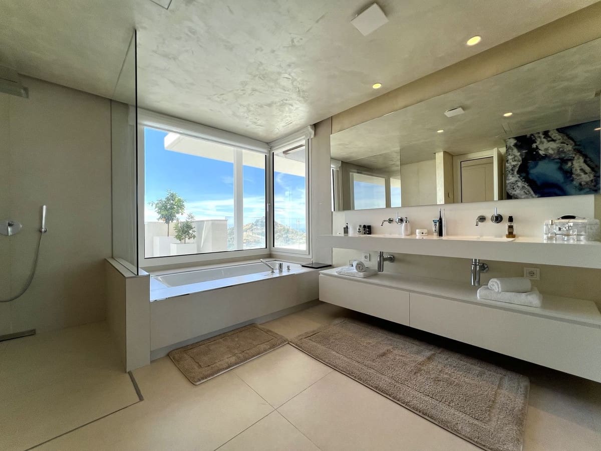 3 chambre Penthouse à vendre à Marbella avec piscine garage - 3 490 000 € (Ref: 8634418)