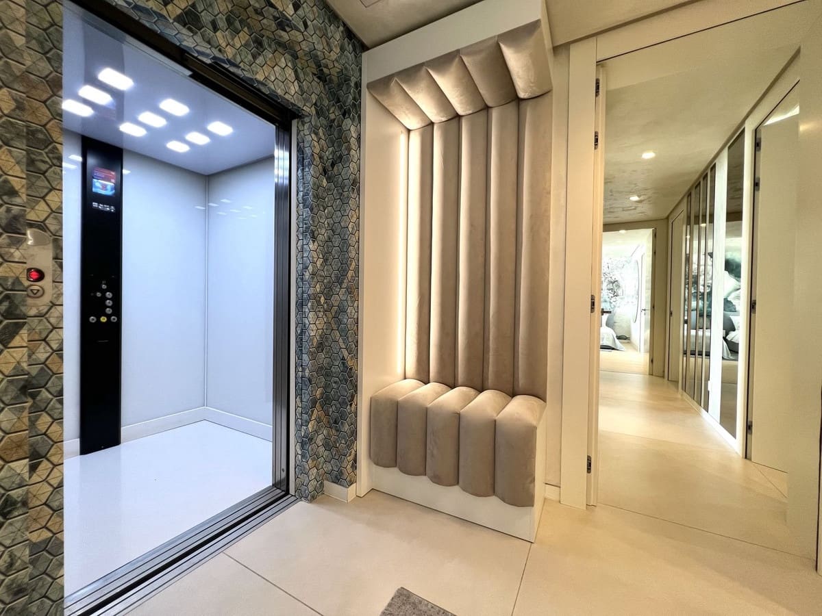 3 chambre Penthouse à vendre à Marbella avec piscine garage - 3 490 000 € (Ref: 8634418)