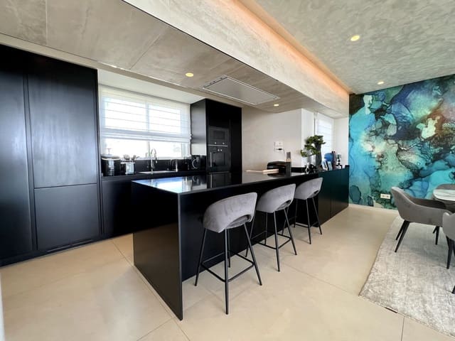 3 makuuhuone Kattohuoneisto myytävänä paikassa Casco Antiguo, Marbella mukana uima-altaan 
autotalli - 3 490 000 € (Ref: 8634418)