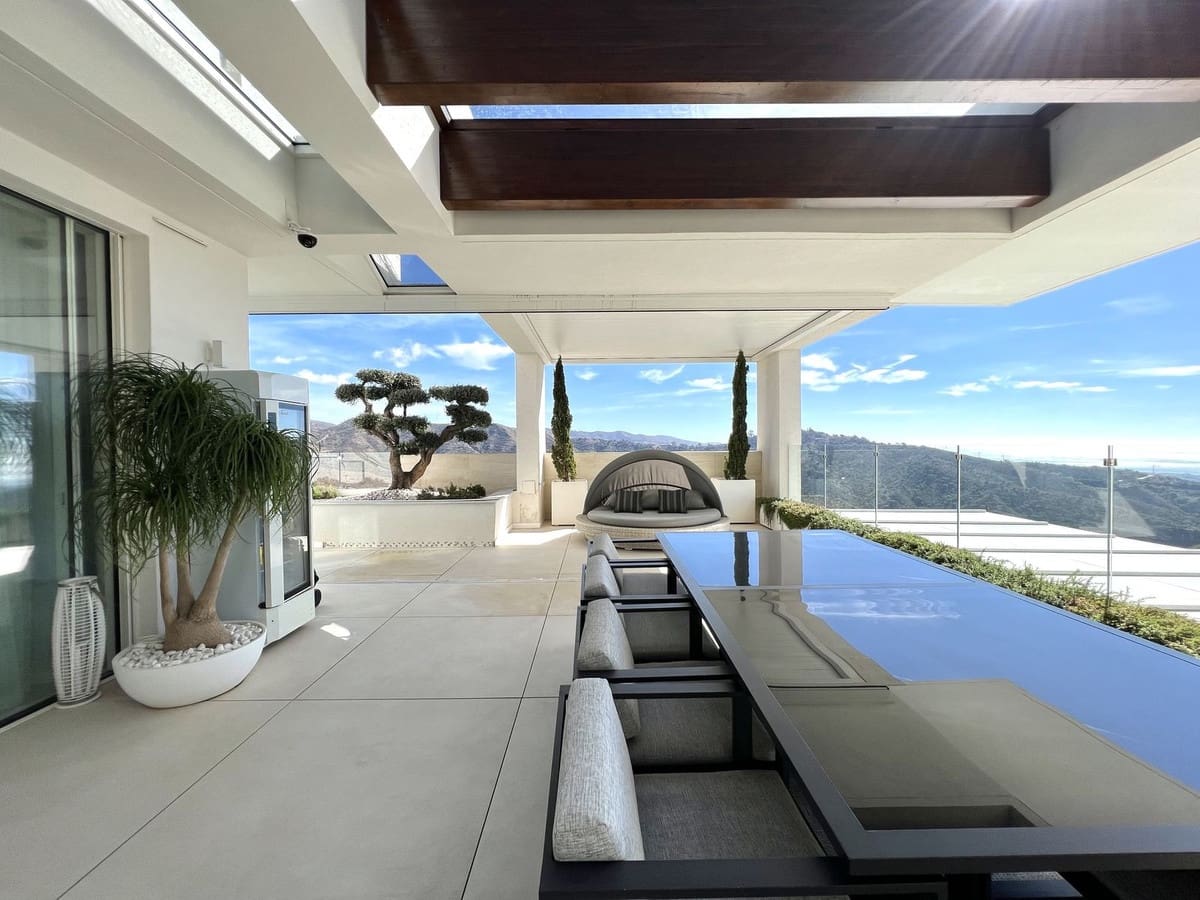 3 chambre Penthouse à vendre à Marbella avec piscine garage - 3 490 000 € (Ref: 8634418)